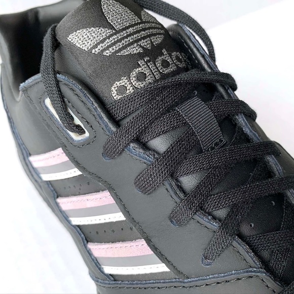 Adidas,trainer - Picture 2 of 9